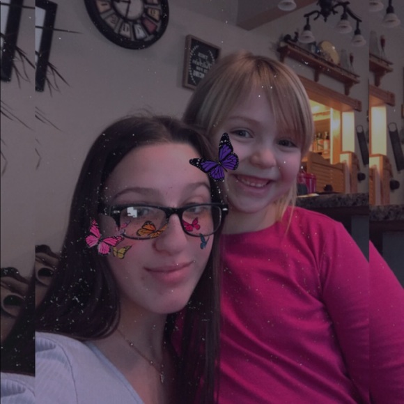 Meet your Posher, Chloe - Picture 1 of 1